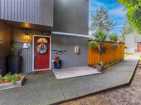 13055 SW Pacific Highway #A, Lakewood, WA 98499