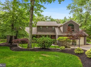 26 Country Club Ln, Marlton, NJ 08053
