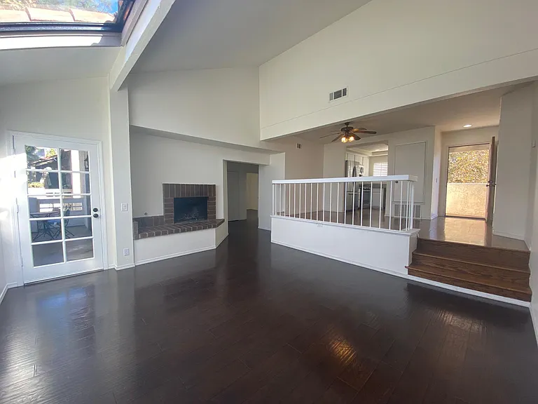3162 Darby St #210 — Photo 6