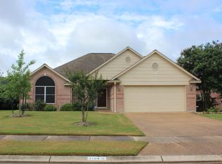 3104 Pleasant Grove Dr, College Station, TX 77845