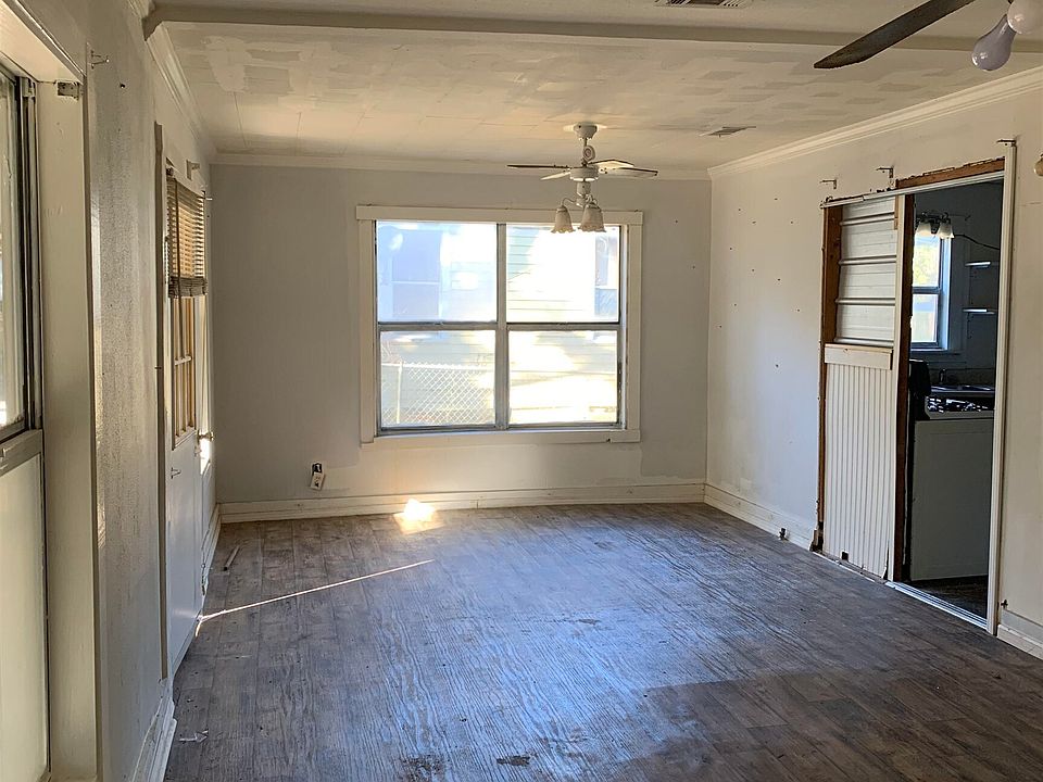 2nd image of 22920 Mobile St