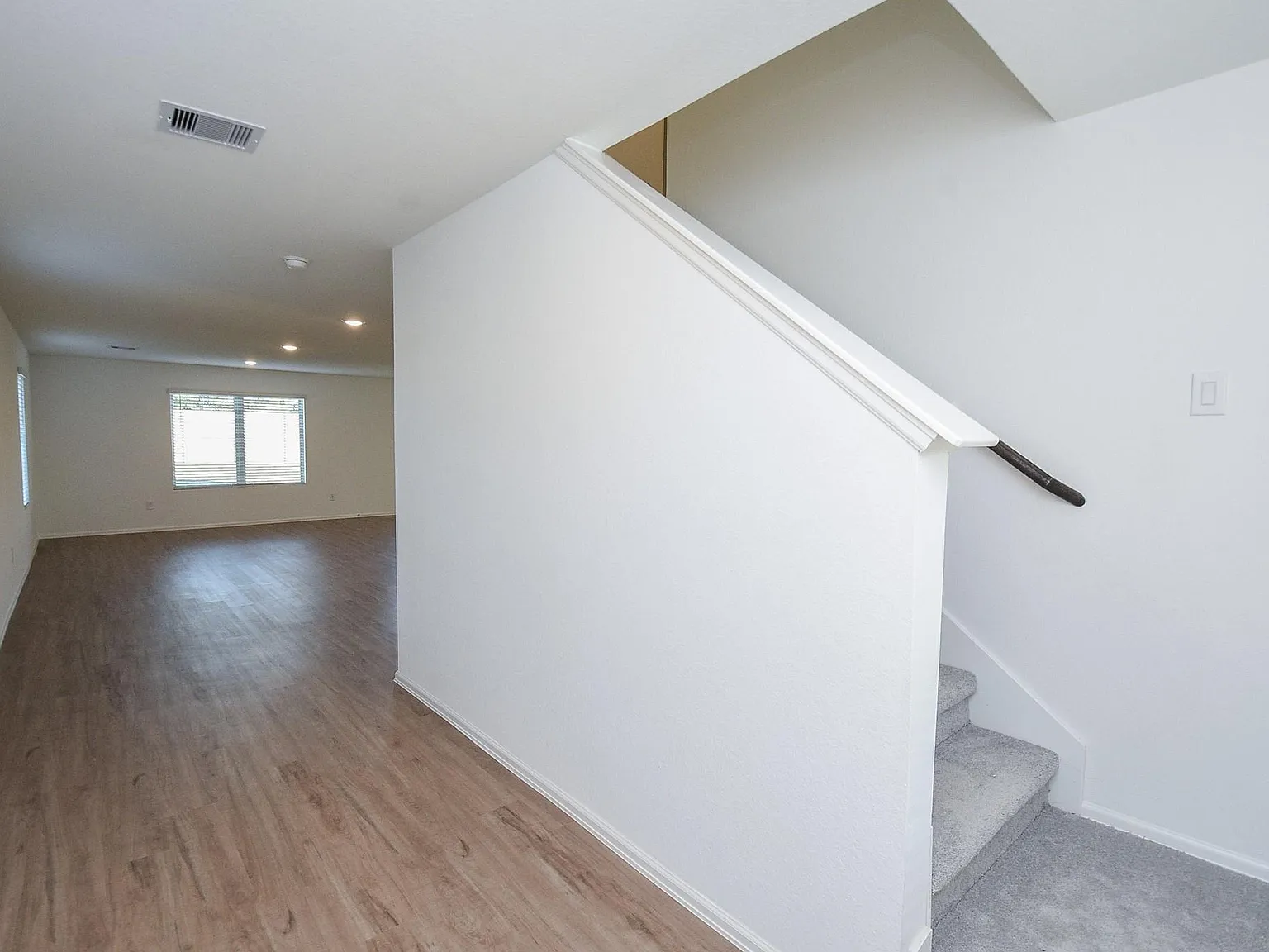 4 bed, 2.5 bath, 2229 sqft, $2,250 — Photo 3