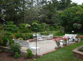 19 Mittendorf Rd, South Kingstown, RI 02879