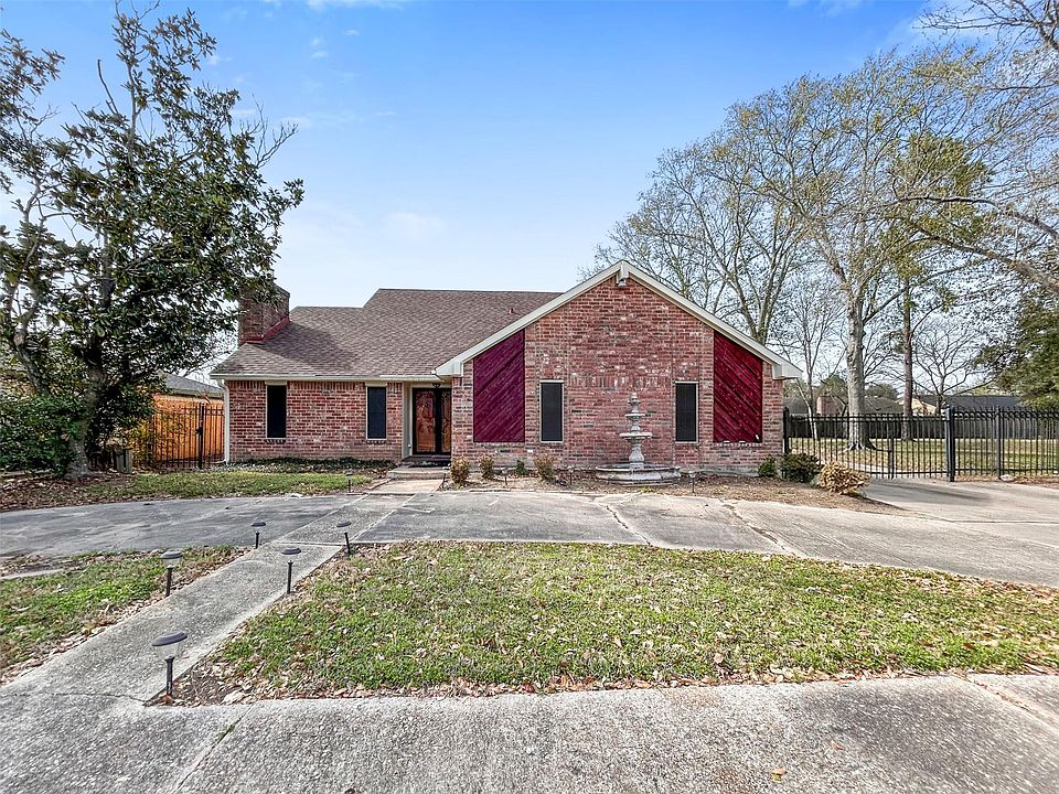 1st image of 10614 Huntington Point Dr