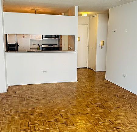 3rd image of 2 S End Ave APT 4L