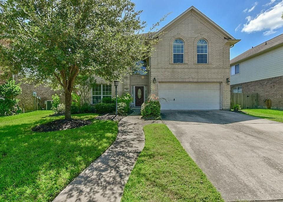1st image of 24815 Laurel Chase Ln