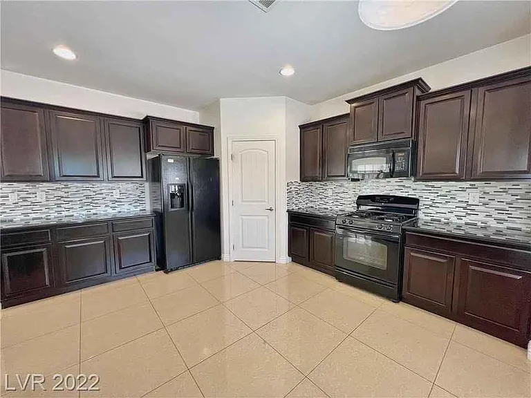 4608 Bear Island Ct — Photo 8