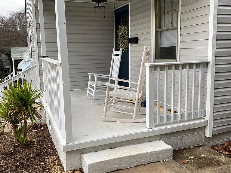 4927 Myrtle St — Photo 1