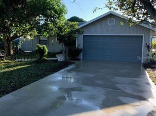 828 Golf Dr, Venice, FL 34285