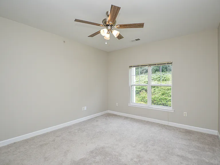 9823 Hyde Glen Ct — Photo 22