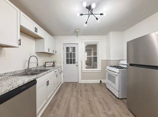 21 E Bartlett St #1, Westfield, MA 01085