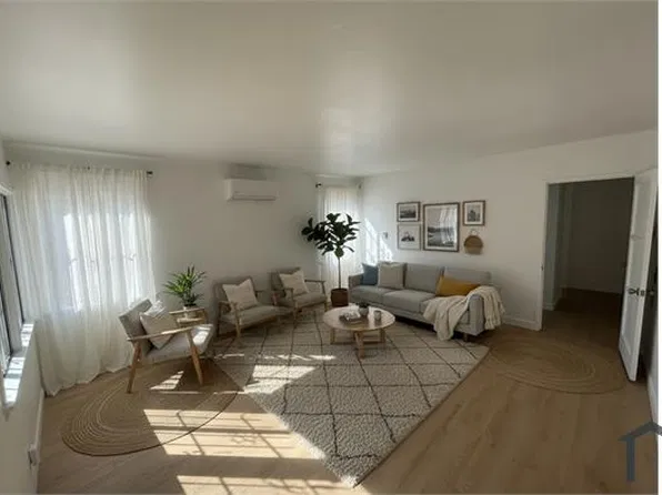 919 E 97th St, Los Angeles, CA 90002