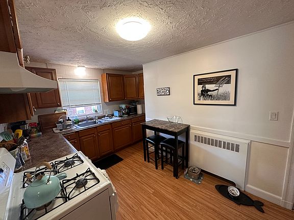 5th image of 176 Summit Ave #3