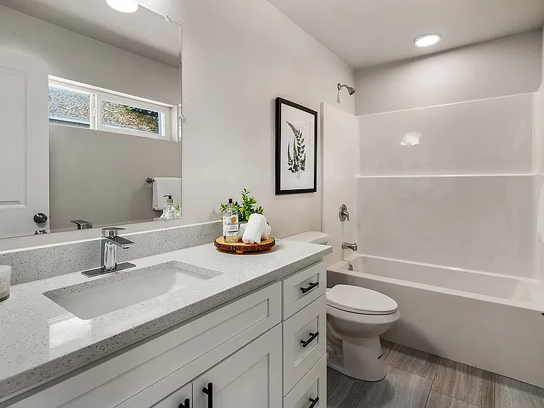 6400 Pacific Ave #203 — Photo 13