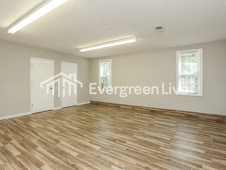 470 Gin Mill Dr — Photo 8