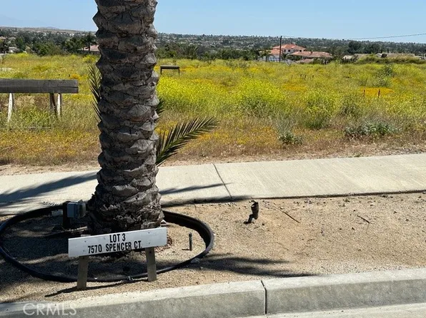 7570 Spencer Ct #3, Riverside, CA 92506