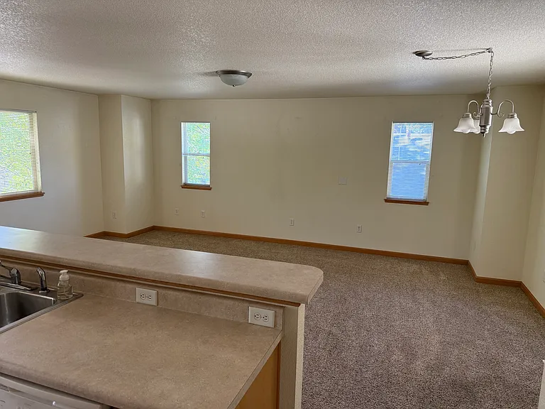 140 N Sheridan Ave #619 — Photo 3