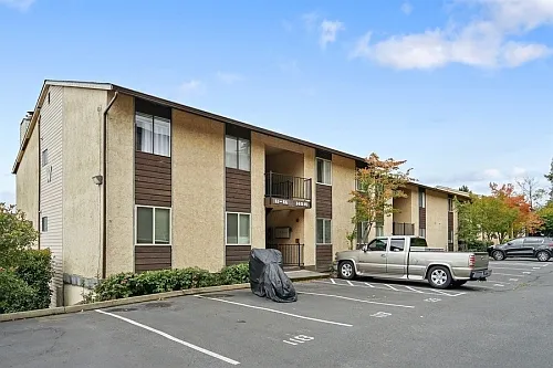 Kingsgate Ridge Condominiums
