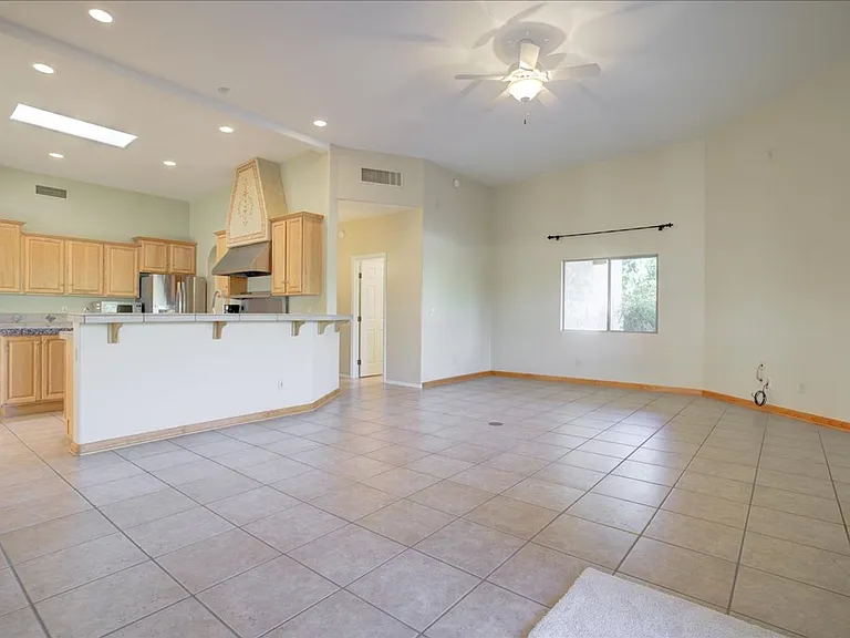 4750 N Bonanza Ave — Photo 12