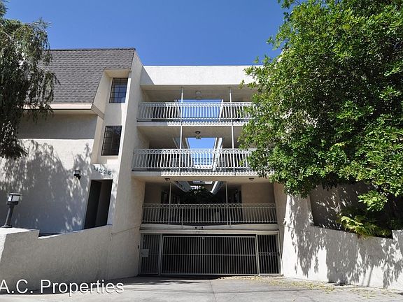 3rd image of 11225 Huston St #17701060