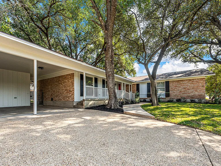 29011 Woodland Dr — Photo 5