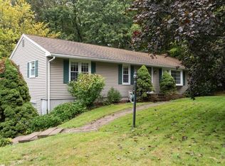 39 Old Brook Rd, Shrewsbury, MA 01545