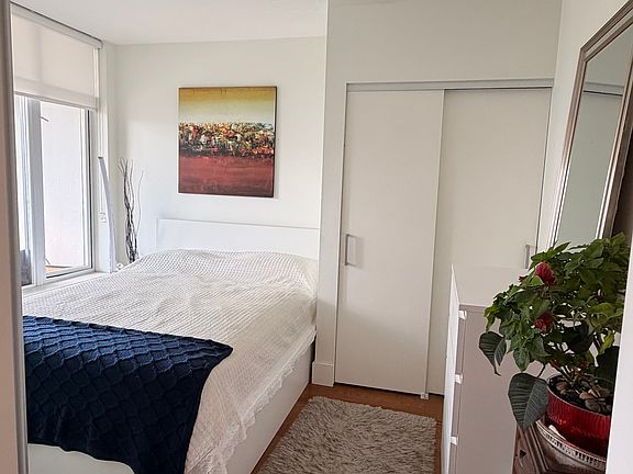 3rd image of 158 W 13th St #703