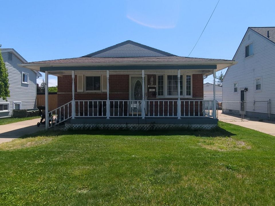 1st image of 28449 Cambridge St