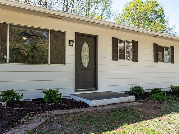 5th image of 3973 Greenwood Dr