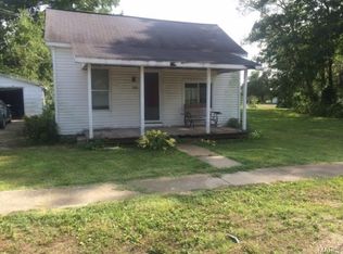 406 E Scott Ave, Sandoval, IL 62882