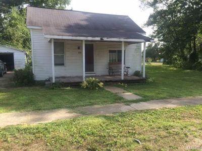 406 E Scott Ave, Sandoval, IL, 62882