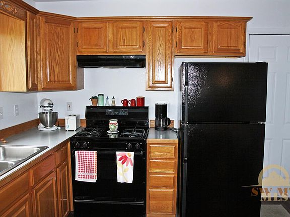 5th image of 14 Marjorie Ln