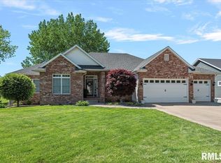 1629 Hoechester Rd, Springfield, IL 62712