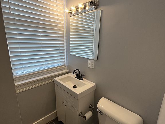 3rd image of 1605 N 2nd St APT 4