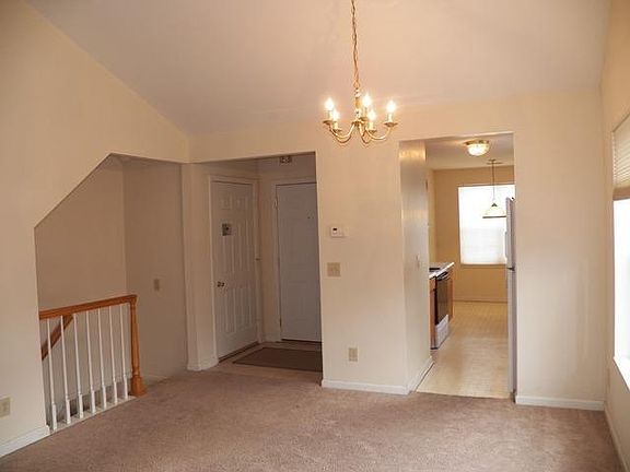 4th image of 1236 Parkside Ct