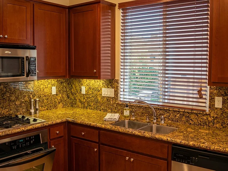 437 Carema Ct — Photo 7