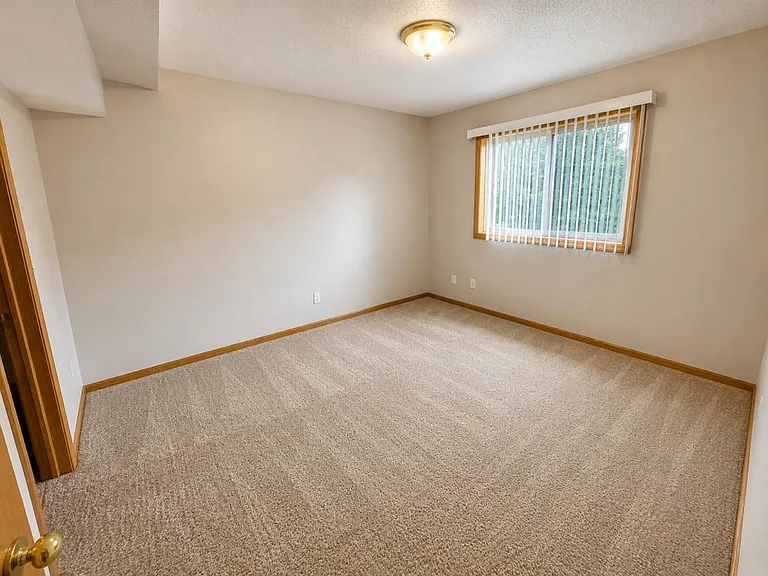 4540 McKenzie Dr SE #4 — Photo 5