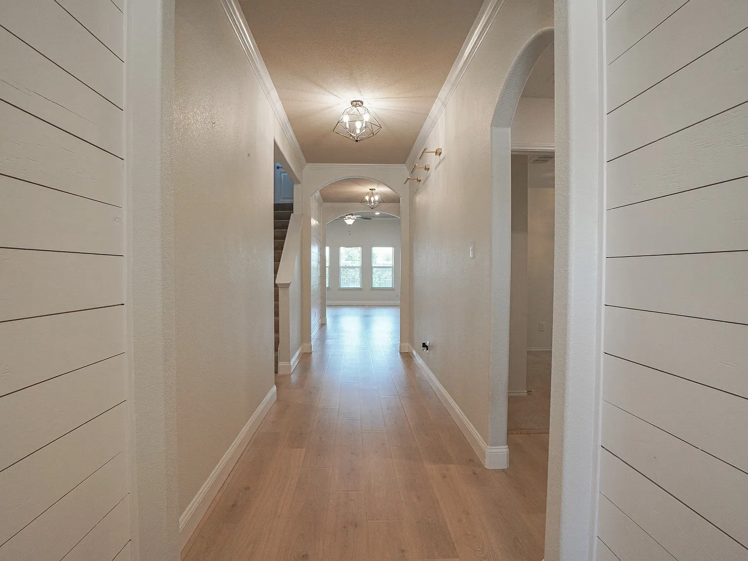 4 bed, 3.5 bath, 2380 sqft, $2,395 — Photo 4