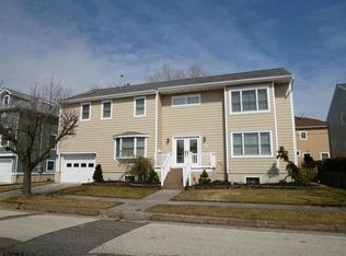 405 N Union Ave, Margate, NJ 08402