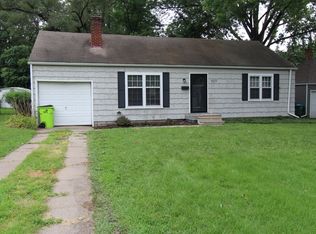 5115 Rosewood Dr, Roeland Park, KS 66205