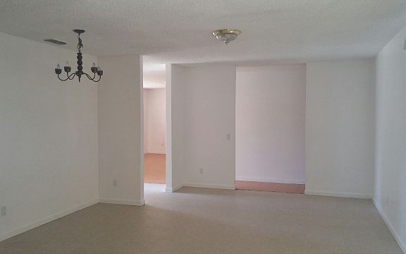 3rd image of 8313 Hayfield Cir