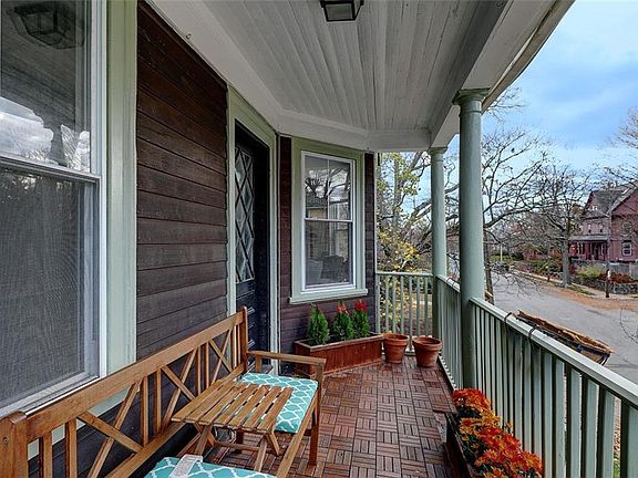 3rd image of 187 Morris Ave #2