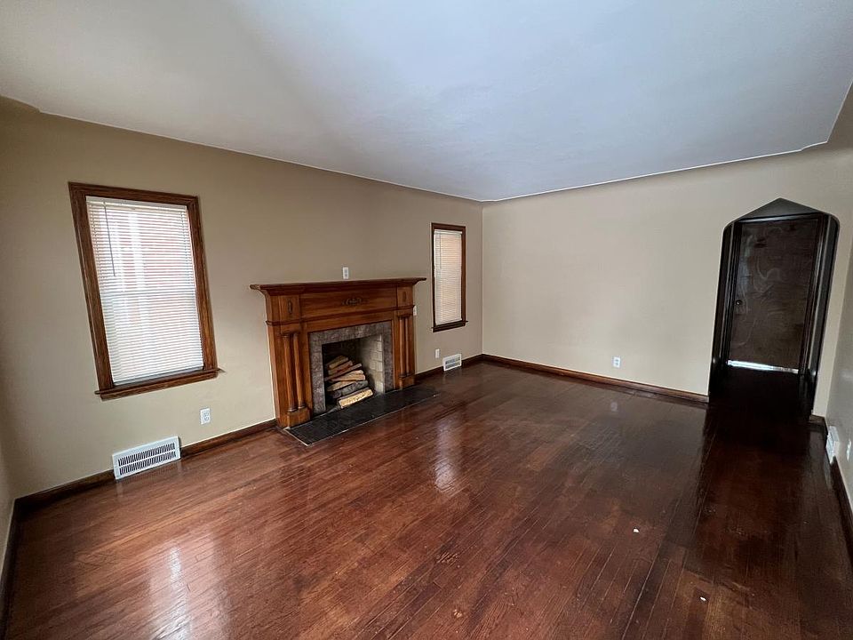 2nd image of 9320 Bedford St
