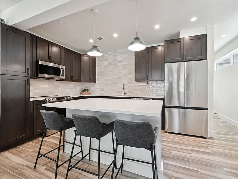3870 N Clay St — Photo 15