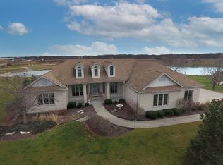 2804 Ninovan Ln, Minooka, IL 60447