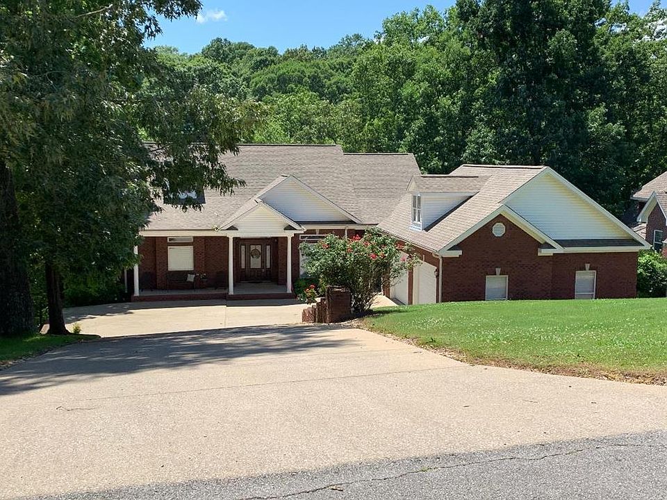 1st image of 606 Ridgecliff Dr