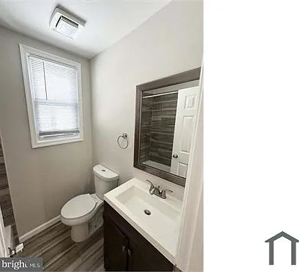 3 bed, 1000 sqft, $3,300 — Photo 4