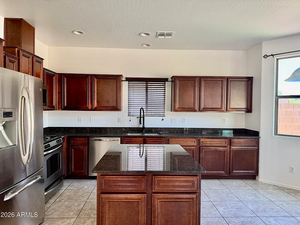 3340 S Sunland Dr