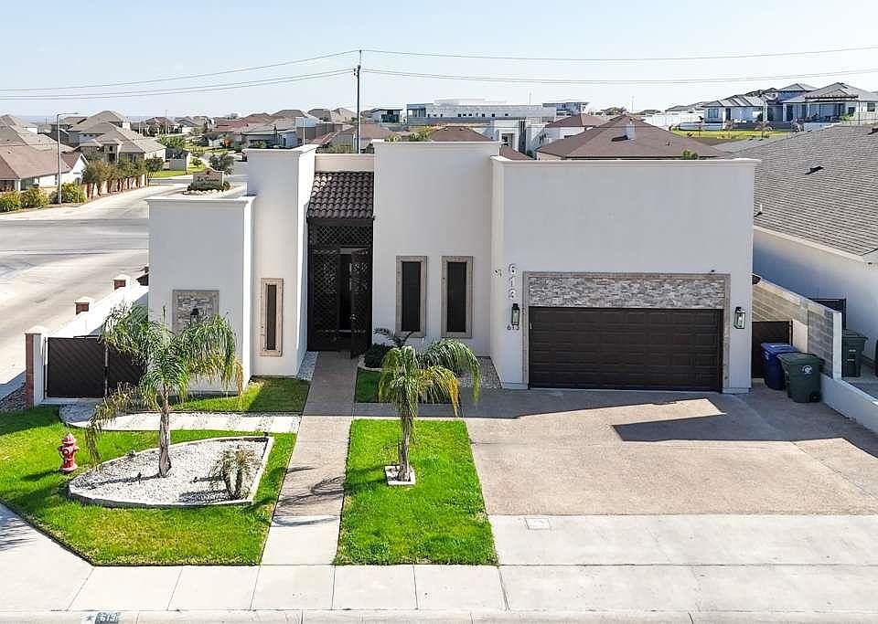 1st image of 613 Puerta Del Sol Dr