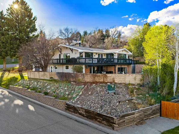 2781 Greenbriar Dr, Great Falls, MT 59404